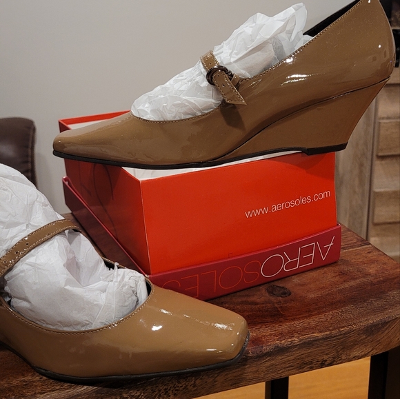 AEROSOLES Shoes - NWT/ AEROSOLES WEDGE SHOES